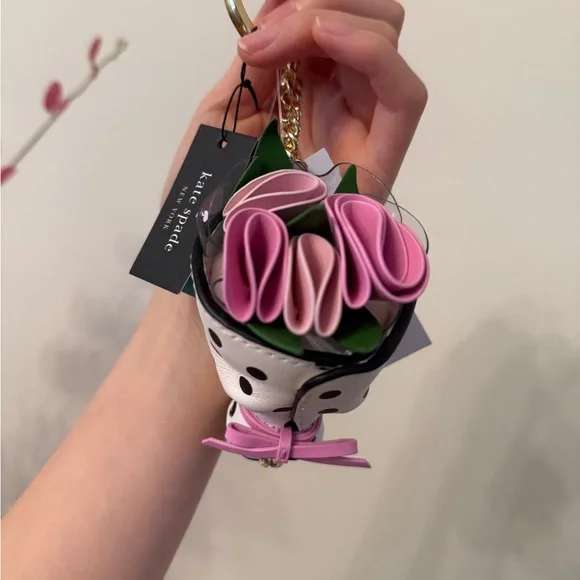 KATE SPADE 3D FLORA FLOWER BOUQUET KEYCHAIN BAG CHARM KK974 NWT - Picture 10 of 10